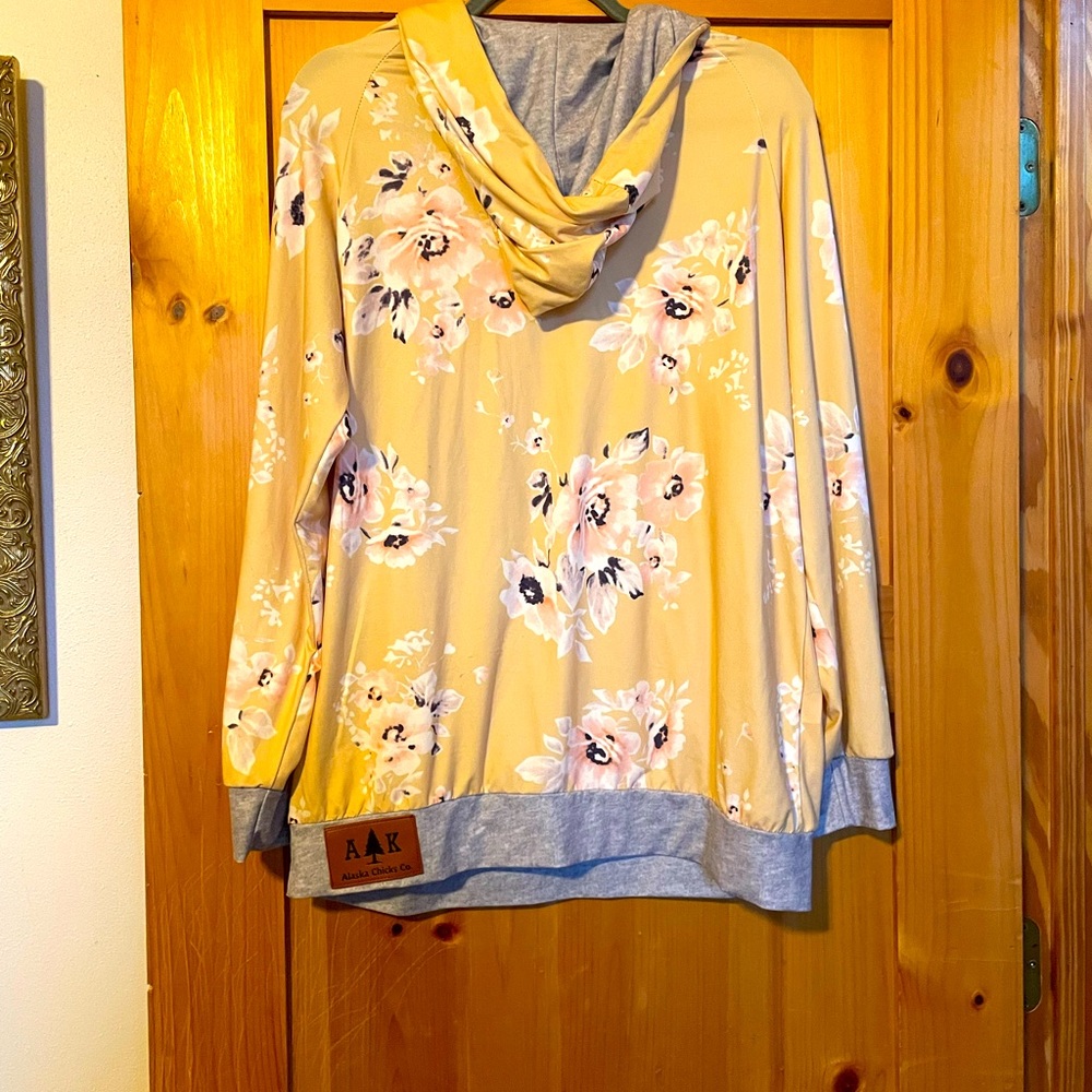 COPY - Size medium Alaska Chicks hooded sweatshirt